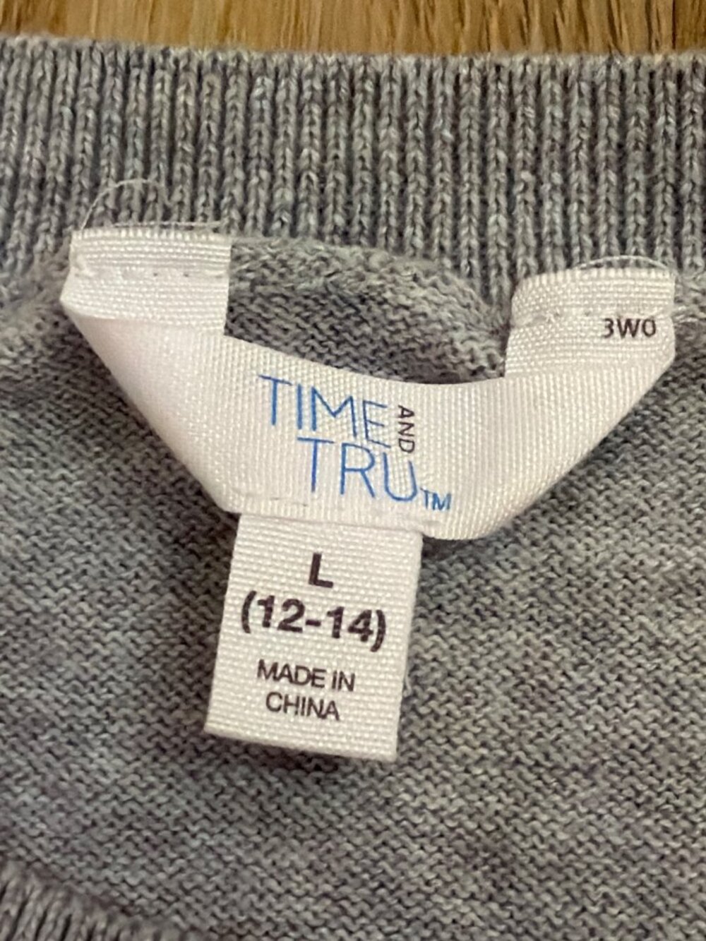 Time And Tru Sweater Large Womens Grey Star Print Pullover Cotton Blend Casual - Picture 3 of 7